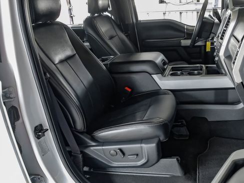 Used 2021 Ford F350 Lariat w/ Chrome Package image 32