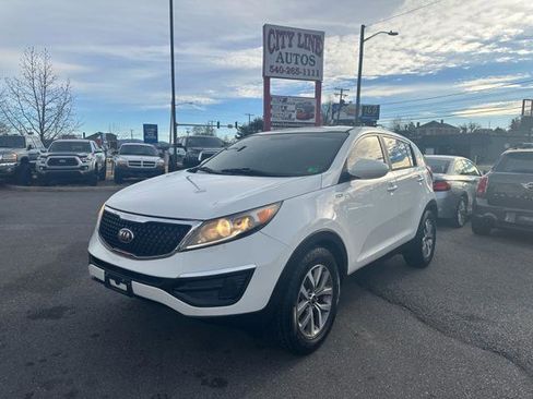 Used 2015 Kia Sportage LX image 9