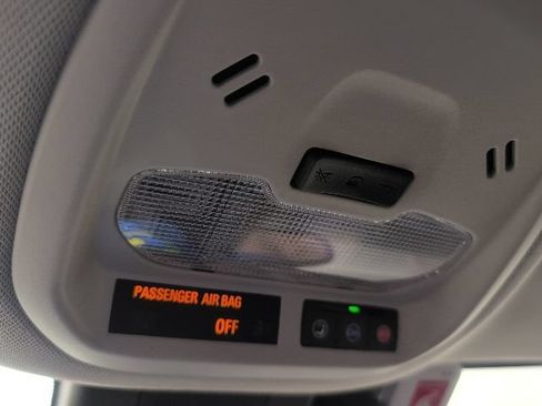 Used 2025 Chevrolet Trax ACTIV w/ Driver Confidence Package FWD image 32