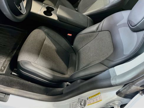 Used 2025 Tesla Model 3 RWD image 17