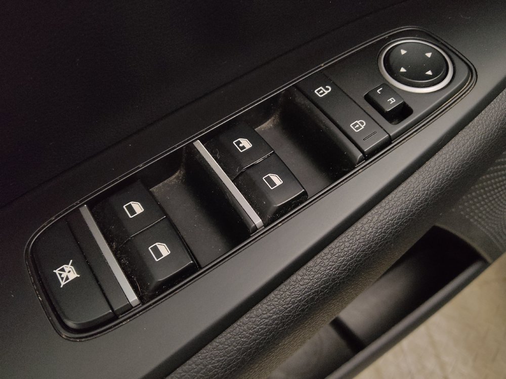 Used 2022 Kia Forte LXS w/ LXS Technology Package FWD image 27