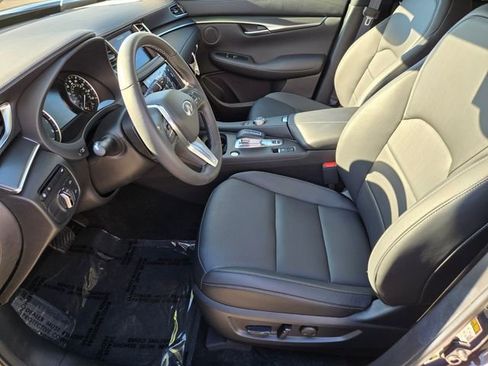 Certified 2025 INFINITI QX50 Pure image 10