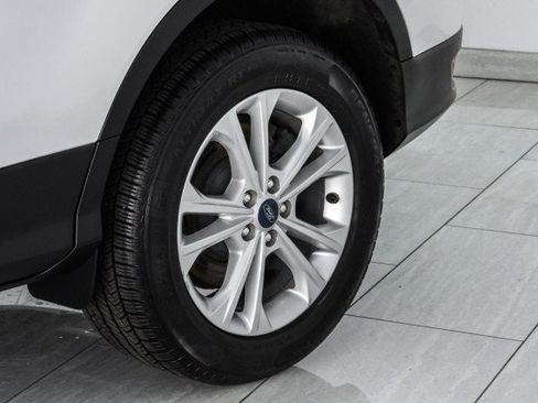 Used 2019 Ford Escape SEL AWD/4WD image 54