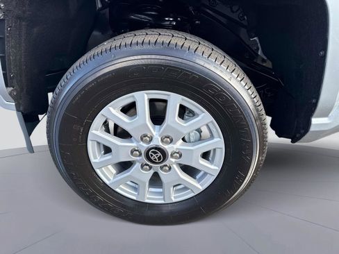 Used 2025 Toyota Tacoma SR image 11