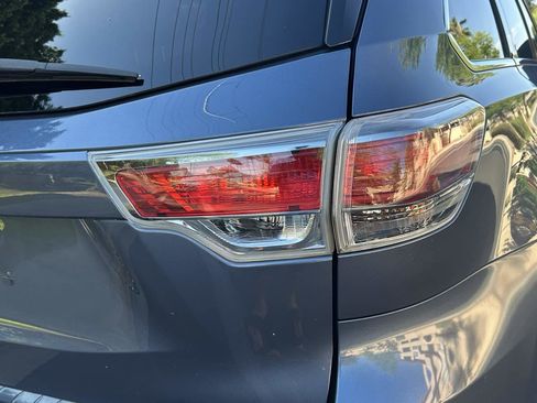 Used 2015 Toyota Highlander XLE FWD image 59