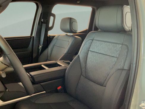 Certified 2025 Toyota Tundra Limited AWD/4WD image 27