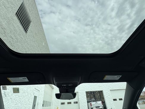 Used 2025 Chevrolet Traverse High Country w/ LPO, Floor Liner Package image 10