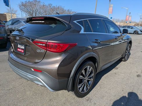 Used 2018 INFINITI QX30 Premium w/ Cargo Package image 4