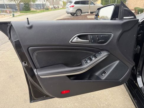 Used 2016 Mercedes-Benz CLA 250 4MATIC image 10