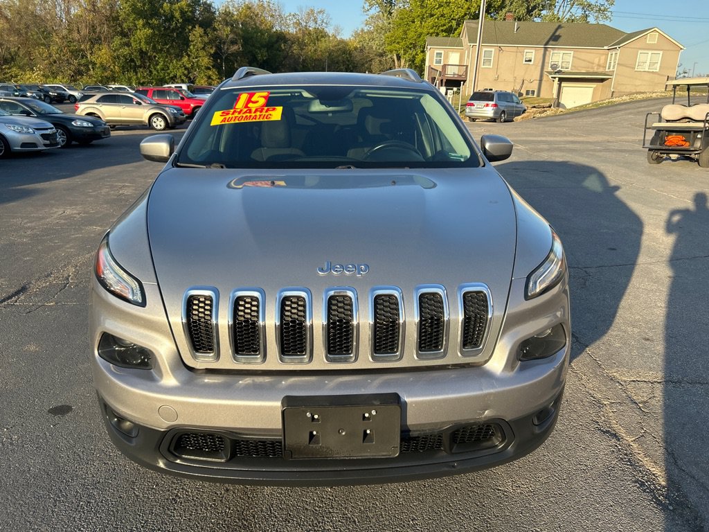 Used 2015 Jeep Cherokee Latitude FWD image 3