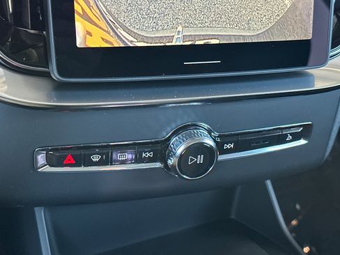 New 2025 Volvo XC90 B6 Ultra w/ Protection Package Premier image 20