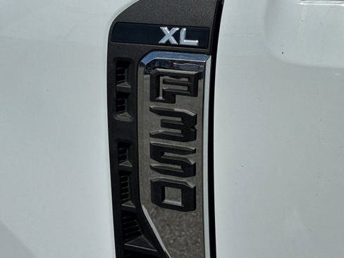 New 2025 Ford F350 XL w/ XL Chrome Package image 27