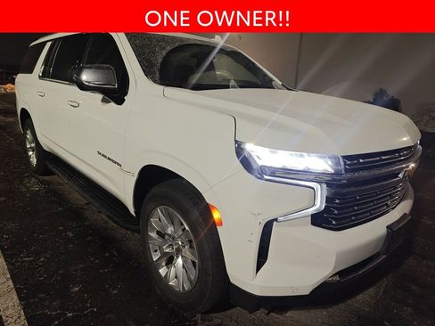 Used 2023 Chevrolet Suburban Premier image 3