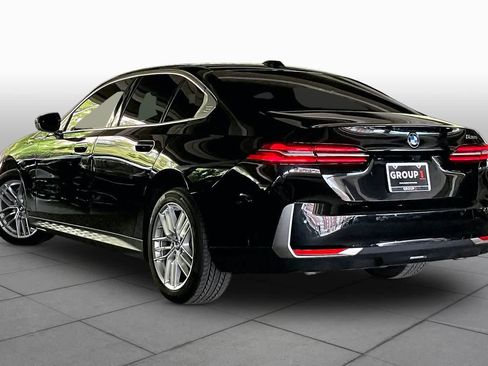 Used 2025 BMW 530i RWD image 11