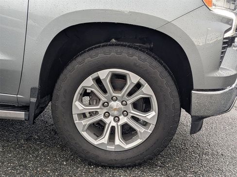 Used 2023 Chevrolet Silverado 1500 LTZ w/ Z71 Off-Road Package image 11