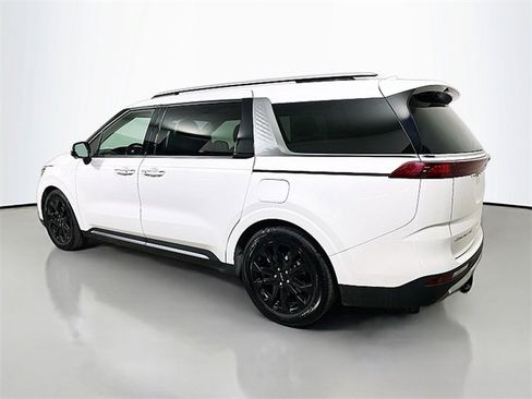 Used 2022 Kia Carnival SX Prestige FWD image 5