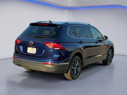 Used 2023 Volkswagen Tiguan SE AWD/4WD image 6