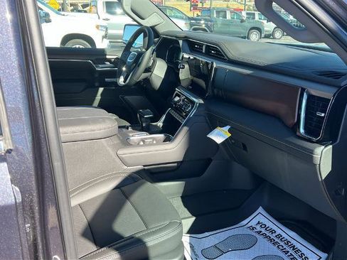New 2025 GMC Sierra 1500 Denali w/ Technology Package image 10