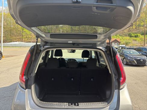 Used 2025 Kia Soul LX w/ LX Technology Package image 30