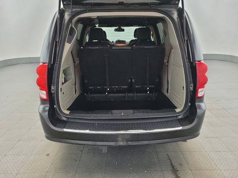 Used 2018 Dodge Grand Caravan SXT image 29