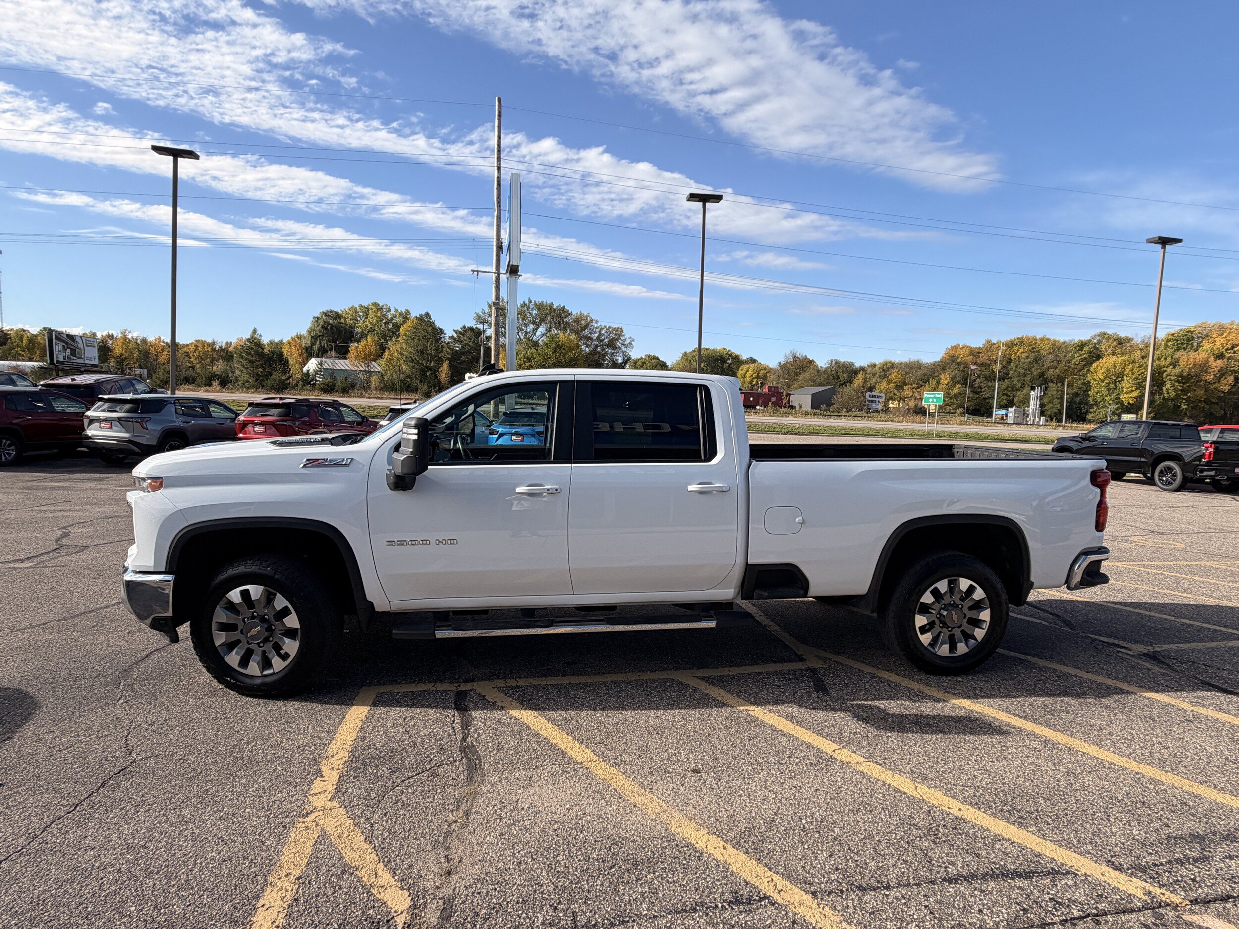 Used 2025 Chevrolet Silverado 3500 LT w/ Safety Package AWD/4WD image 2