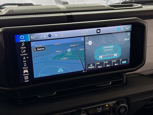 Used 2025 Jeep Wrangler Unlimited Sahara image 18