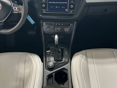 Used 2020 Volkswagen Tiguan S image 10