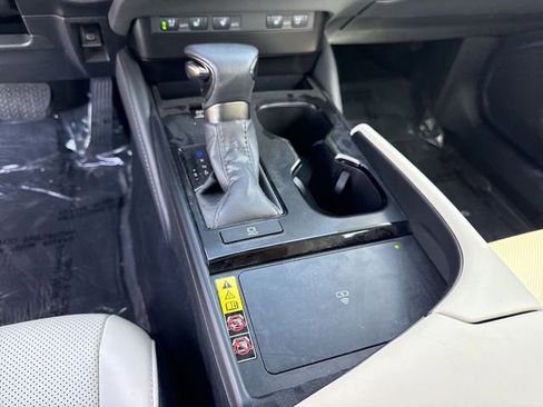 Certified 2024 Lexus ES 350 w/ Premium Package FWD image 21