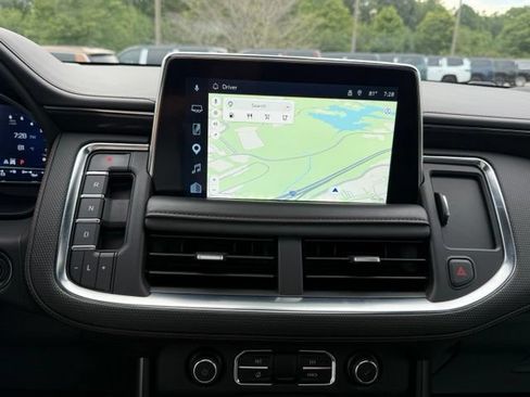 Used 2022 Chevrolet Tahoe RST w/ Luxury Package AWD/4WD image 21