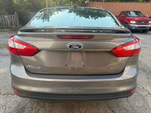 Used 2012 Ford Focus SE FWD image 6
