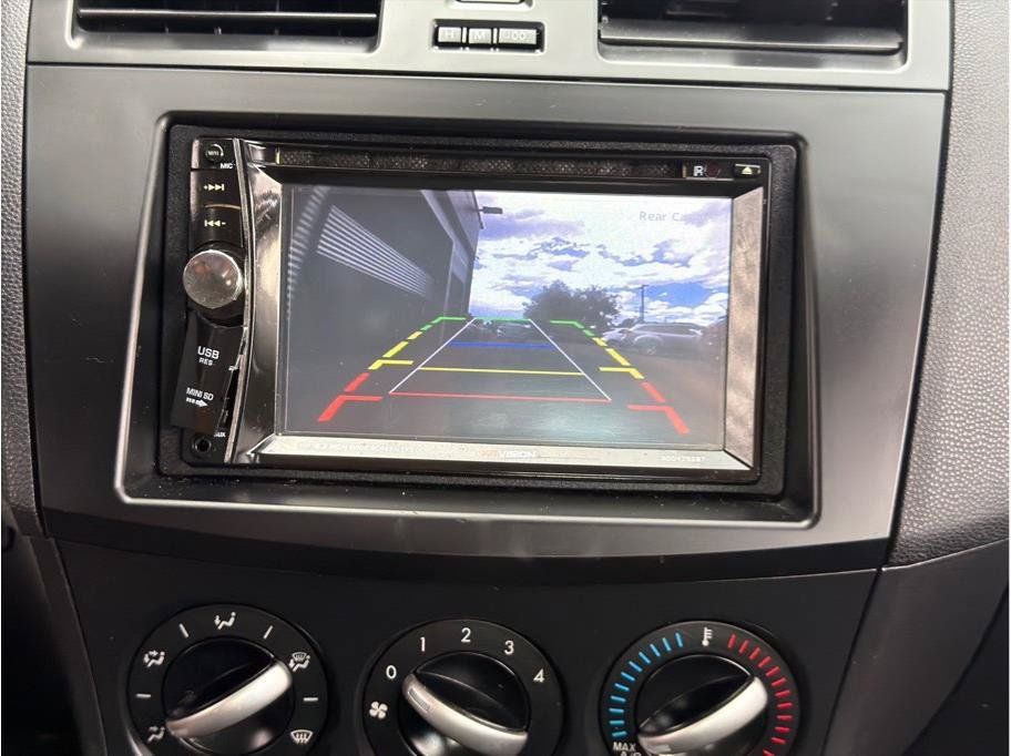 Used 2013 MAZDA MAZDA3 i Sport FWD image 18