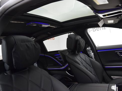 New 2026 Mercedes-Benz Maybach S 680 4MATIC image 17
