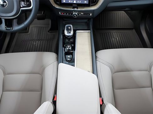 New 2026 Volvo XC60 B5 Plus w/ Protection Package Premier image 16