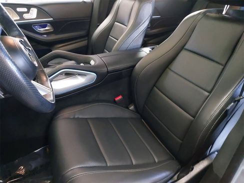 Used 2024 Mercedes-Benz GLS 450 4MATIC image 18