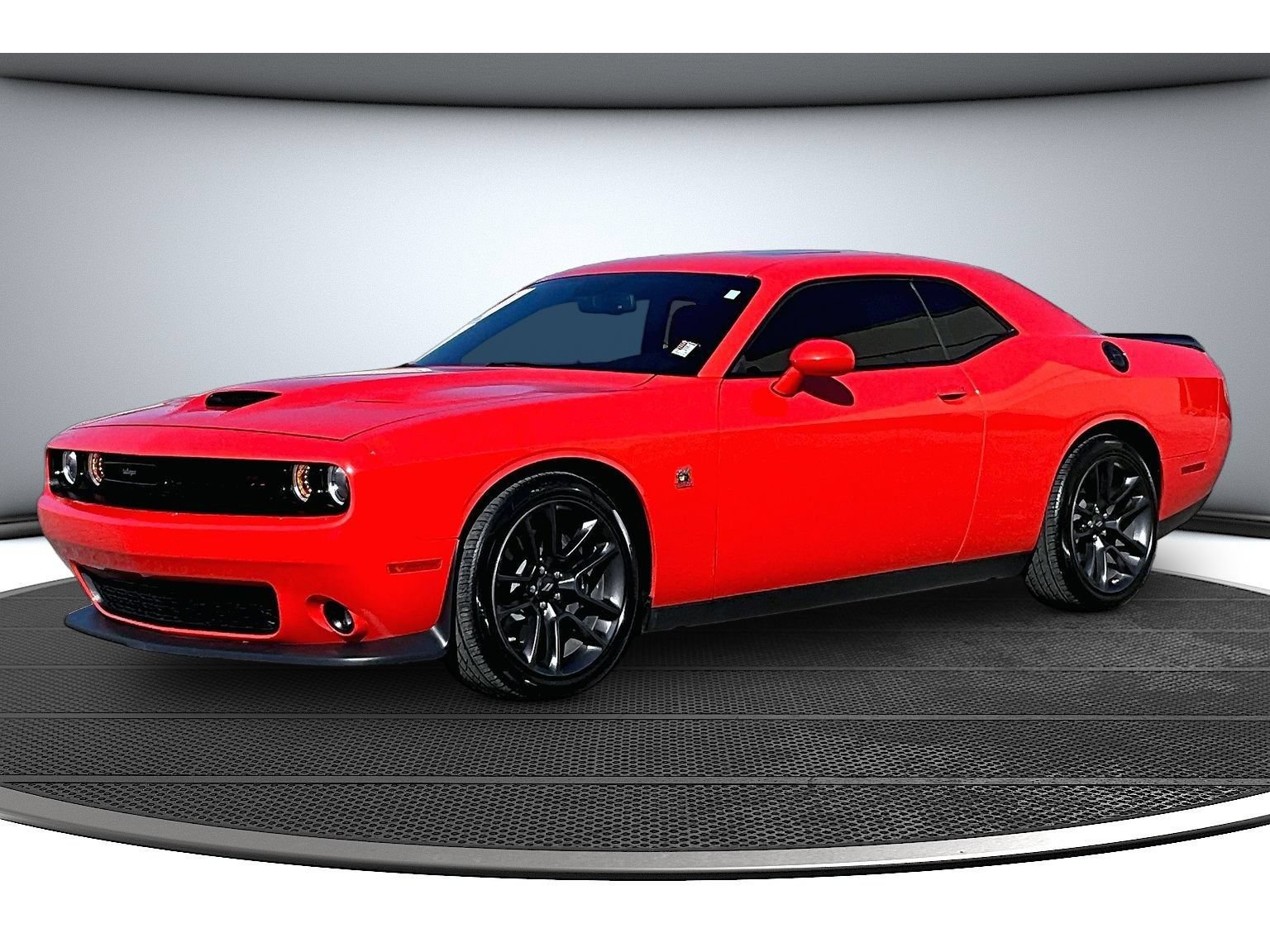Used 2021 Dodge Challenger R/T Scat Pack w/ Driver Convenience Group RWD image 16