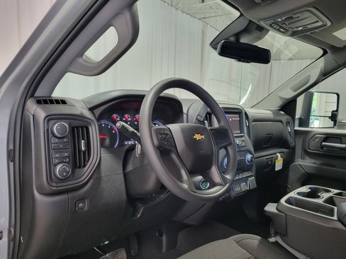 New 2025 Chevrolet Silverado 2500 Custom w/ Custom Value Package image 33