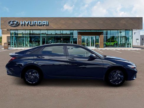 New 2026 Hyundai Elantra Sport FWD image 9