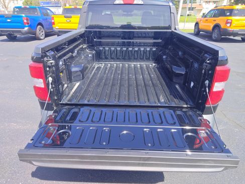 New 2025 Ford Maverick XLT w/ Equipment Group 301A AWD/4WD image 9