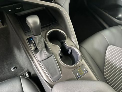 Used 2023 Toyota Camry SE image 20