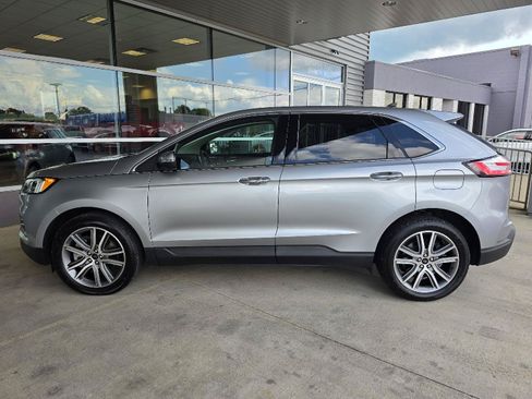 Used 2023 Ford Edge Titanium w/ Equipment Group 301A AWD/4WD image 2