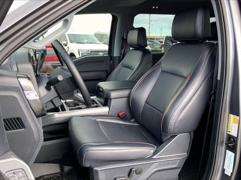 Used 2025 Ford F250 Lariat w/ Tremor Off-Road Package image 7