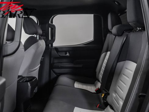 Used 2025 Toyota Tacoma TRD Off-Road image 45