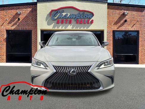 Used 2019 Lexus ES 350 F Sport w/ Premium Package image 7