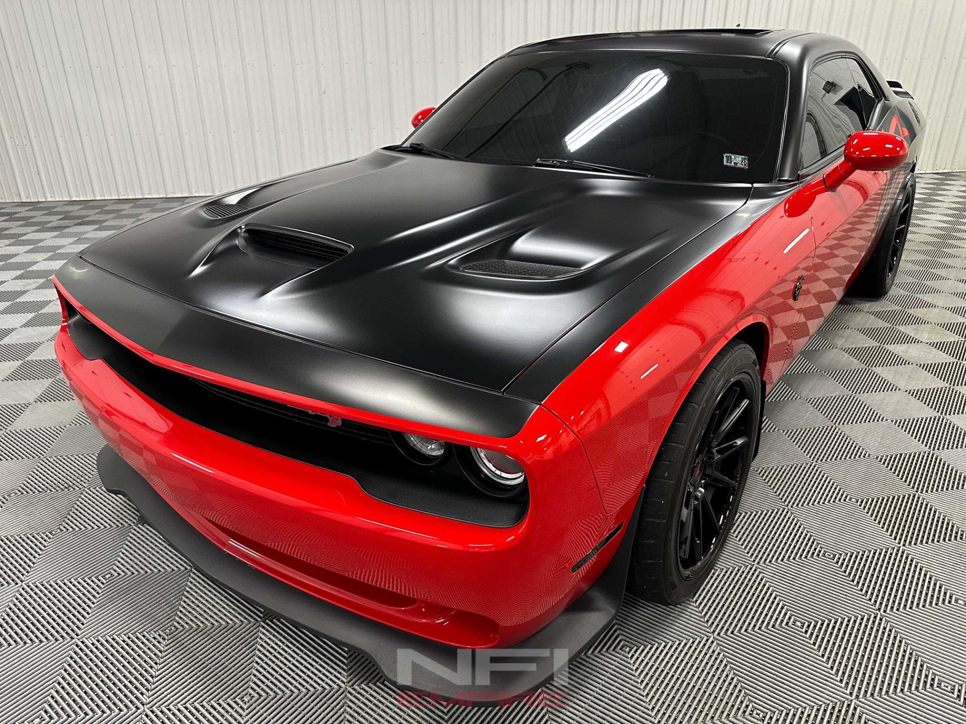 Used 2016 Dodge Challenger SRT Hellcat RWD image 3