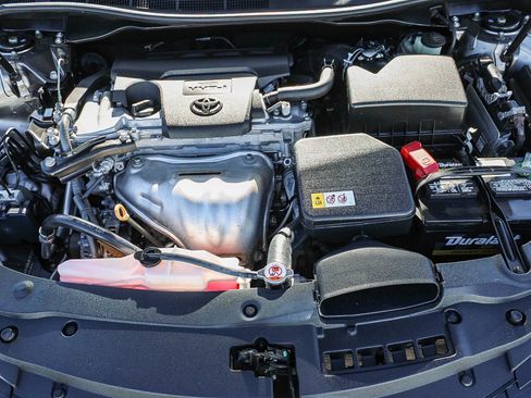 Used 2017 Toyota Camry XSE image 27