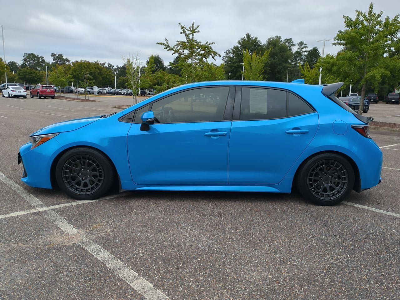 Used 2019 Toyota Corolla SE w/ Carpet Mat Package FWD image 7