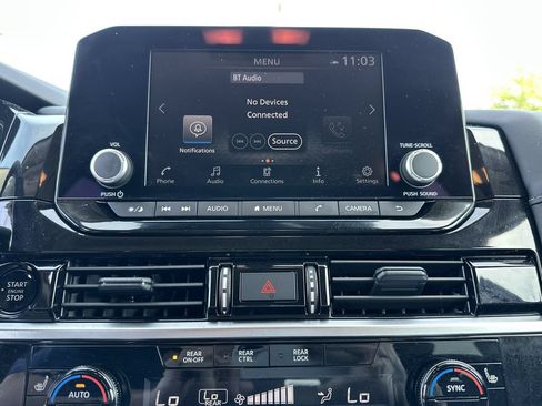 Used 2025 Nissan Pathfinder SV AWD/4WD image 11