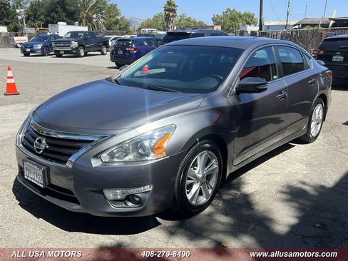 Used 2015 Nissan Altima 2.5 SL w/ Technology Package FWD image 5