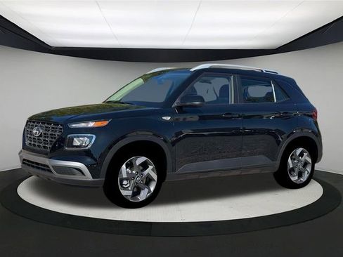 New 2026 Hyundai Venue SEL image 2