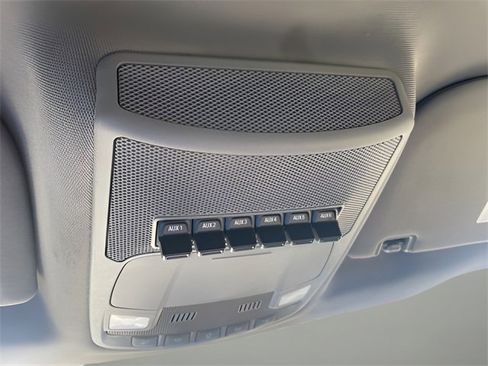 Used 2019 Ford F550 2WD Regular Cab Super Duty image 35